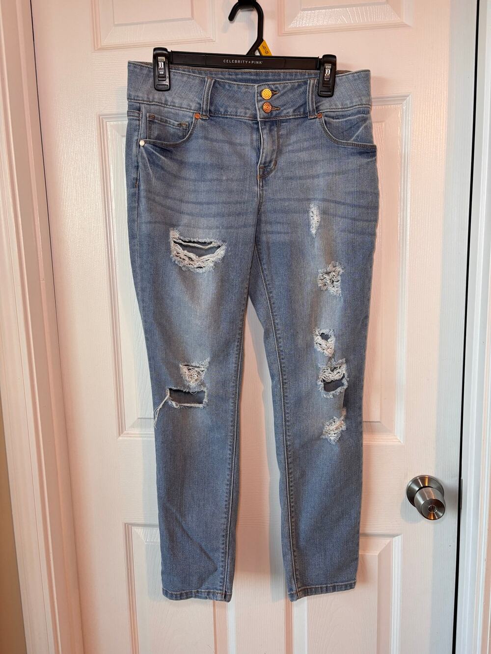 Y2K Refuge Women’s Size 8 Distressed Skinny Jeans Light Wash Double Button
